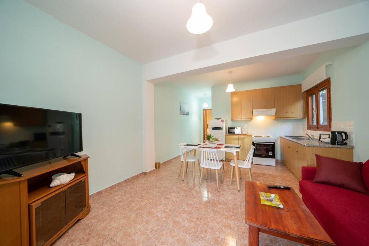 Afroditi Holiday Home - Blue Apartment Svoronata Esterno foto