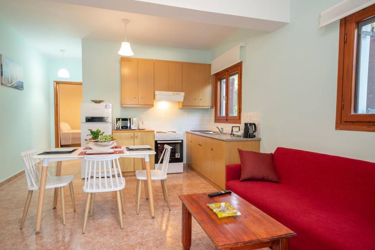 Afroditi Holiday Home - Blue Apartment Svoronata Esterno foto