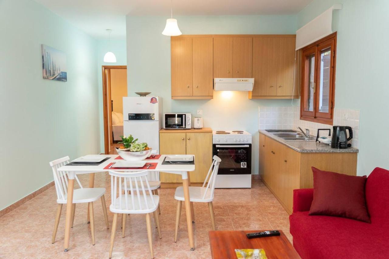 Afroditi Holiday Home - Blue Apartment Svoronata Esterno foto